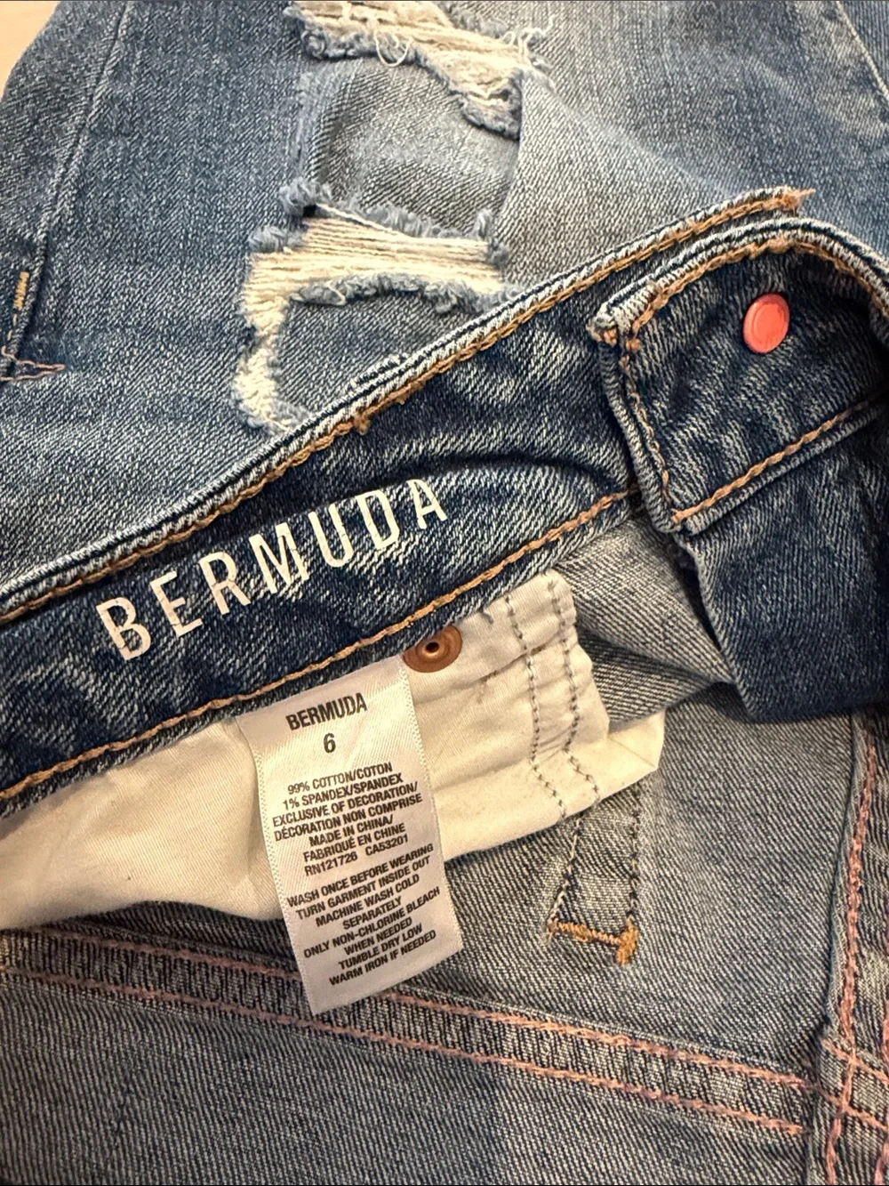 Aeropostale Distressed Low Rise Denim Bermuda Shorts Size 6 Raw Hem Y2K